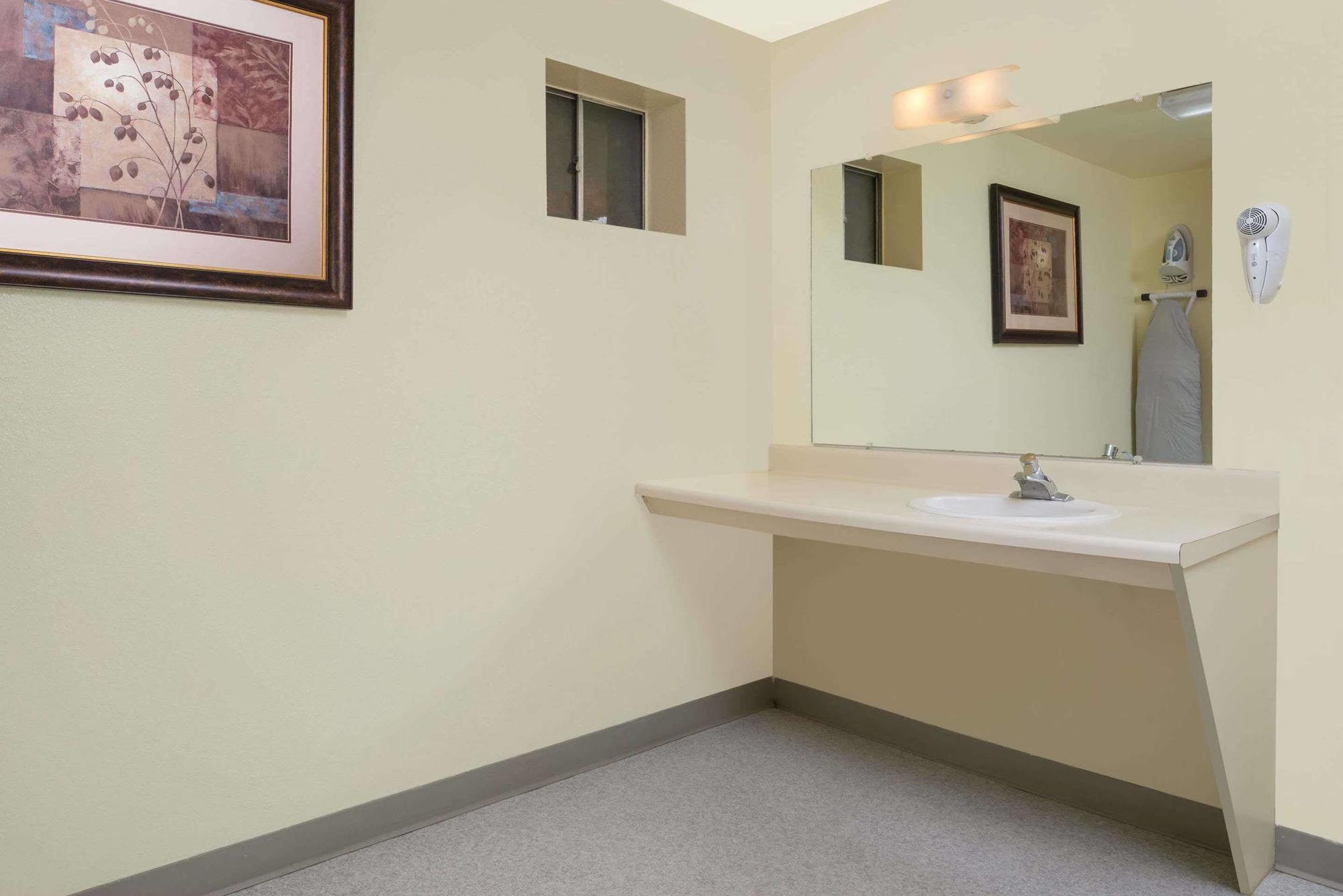 Travelodge By Wyndham 2*